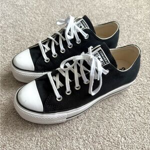 Converse Black and White Sneakers - Reposh
